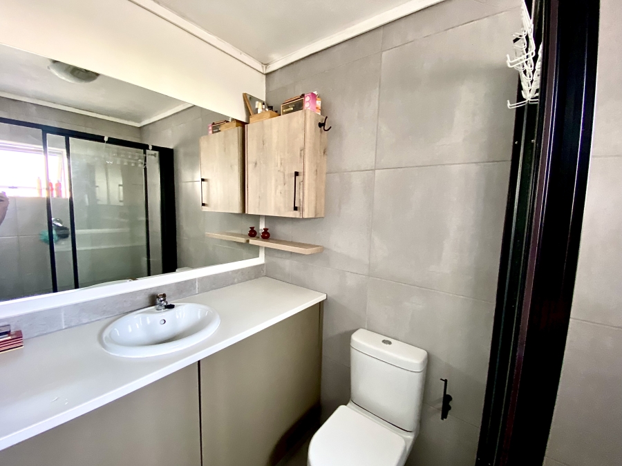 2 Bedroom Property for Sale in Hansmoeskraal A H Western Cape